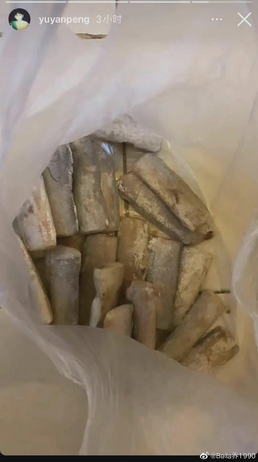 彭于晏早前獲得帶魚,令網民得知他身處在上海何方。