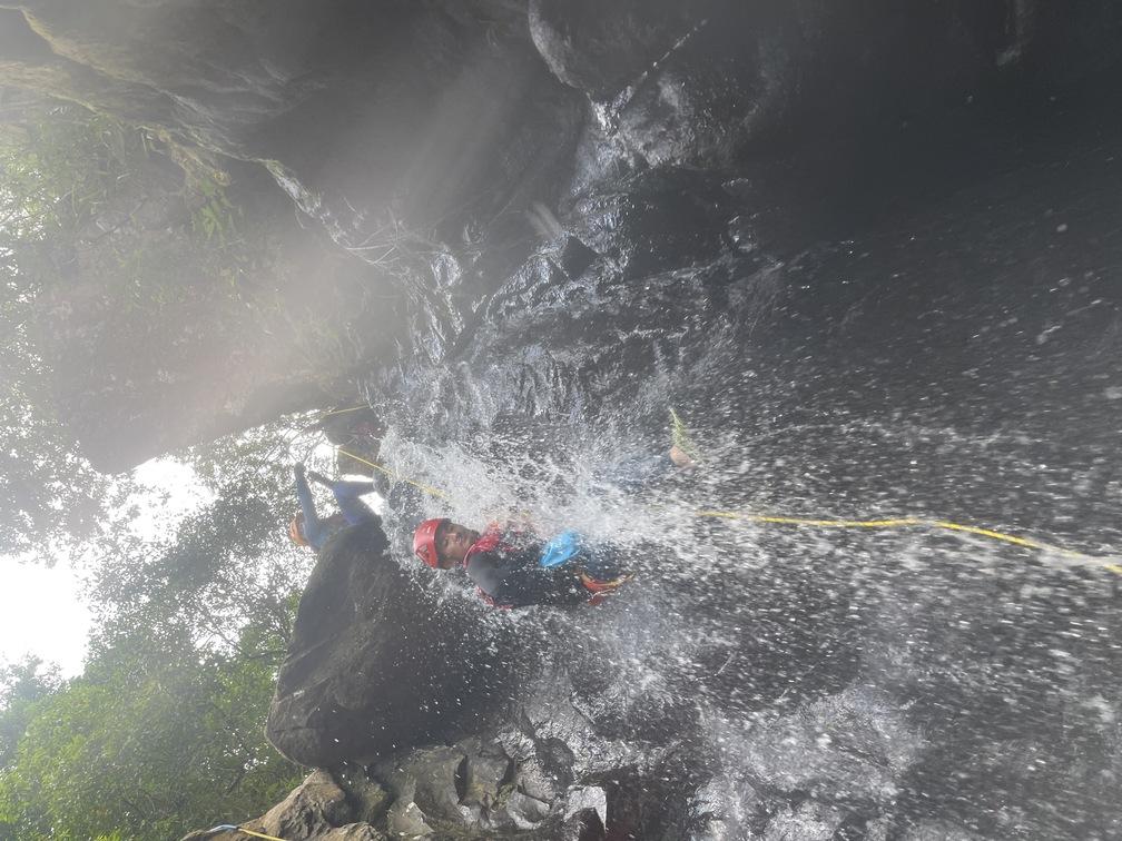 4月7日12:00快閃優惠|粉嶺屏南石澗激流溪降