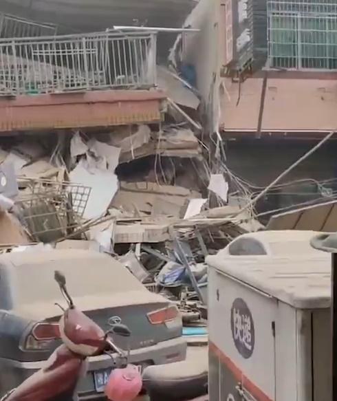 湖南長沙6層建築物倒塌。(微博)