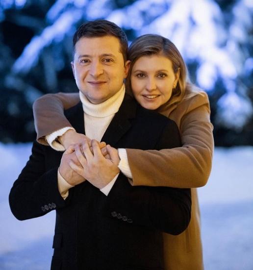 Olena Zelenska說,2月24日最後一次看到澤連斯基穿西裝。(IG)