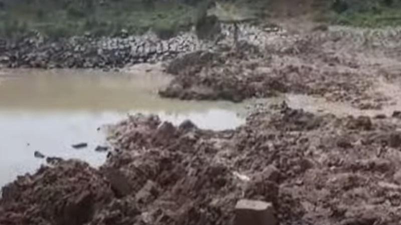 鐵橋遭拆除後。(YouTube)