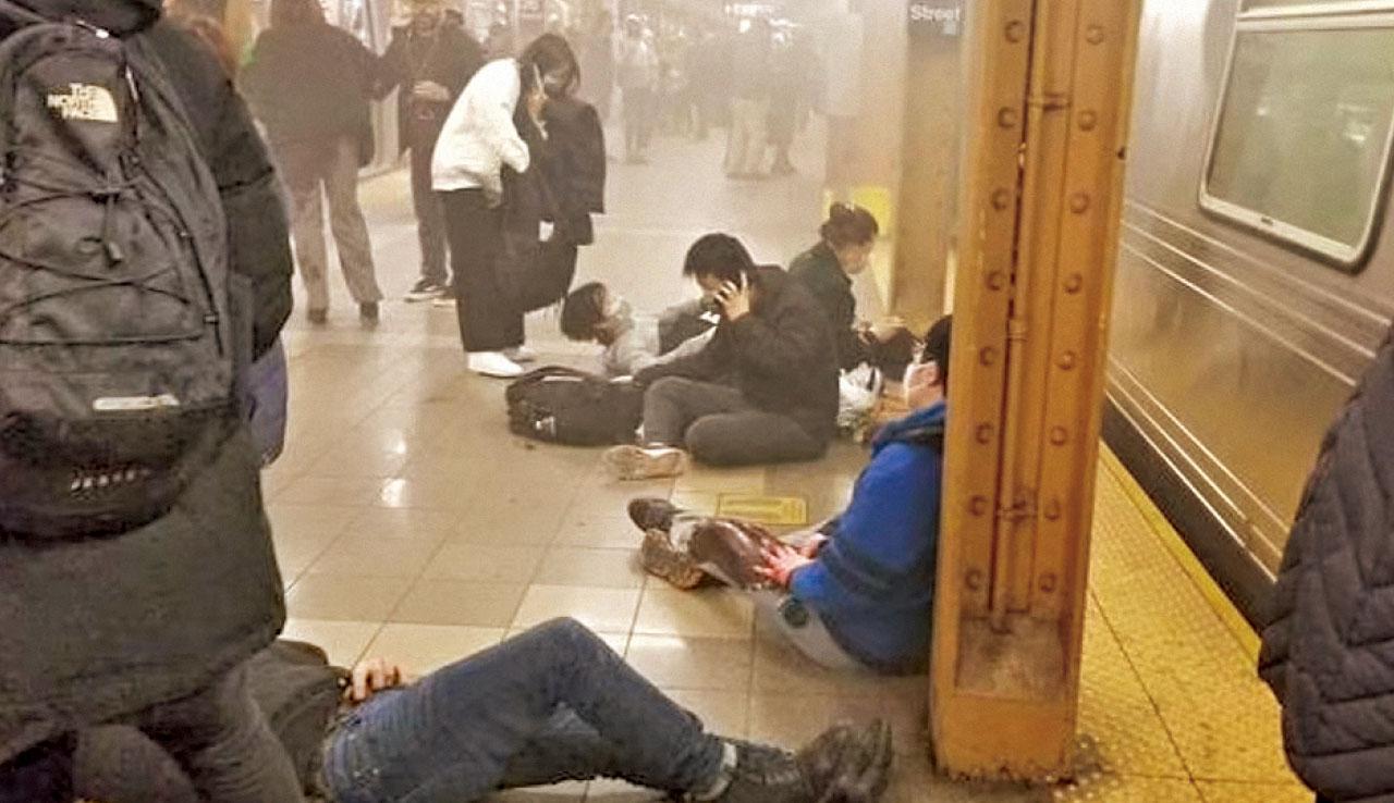 美槍擊案|地鐵連開33槍 29傷 紐約警通緝62歲黑人男
