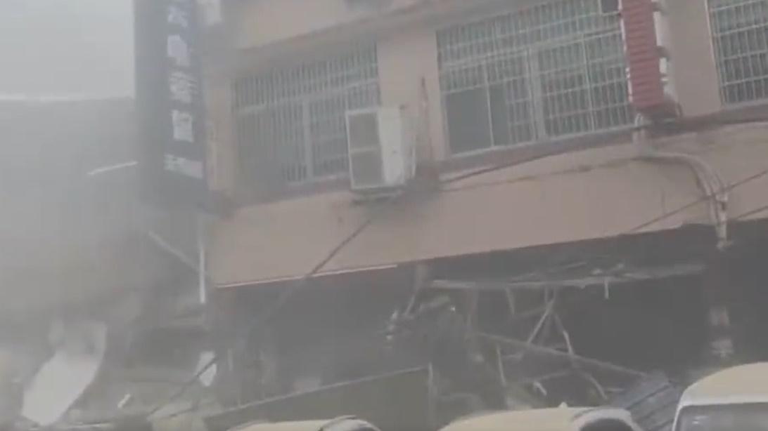 湖南長沙6層建築物倒塌。(微博)