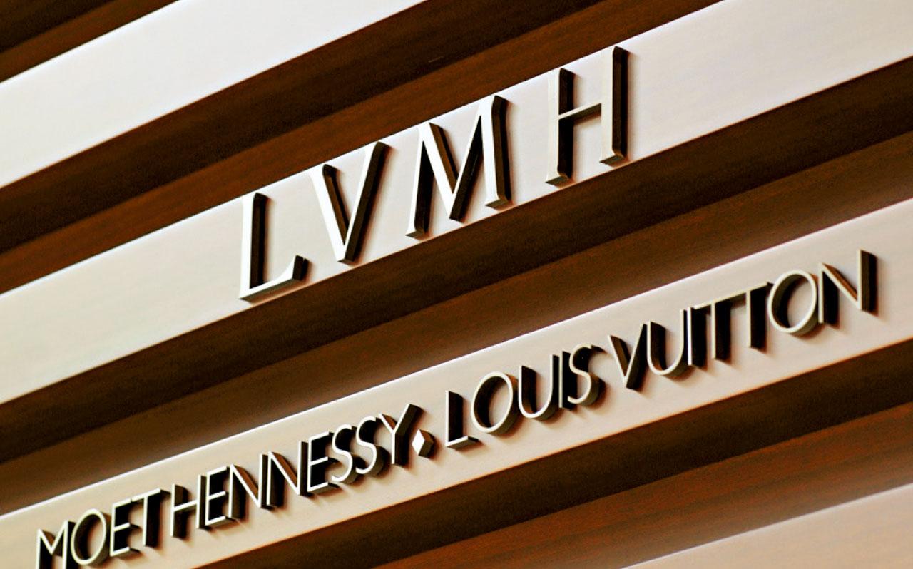 《i-D》特賣活動捐助烏克蘭