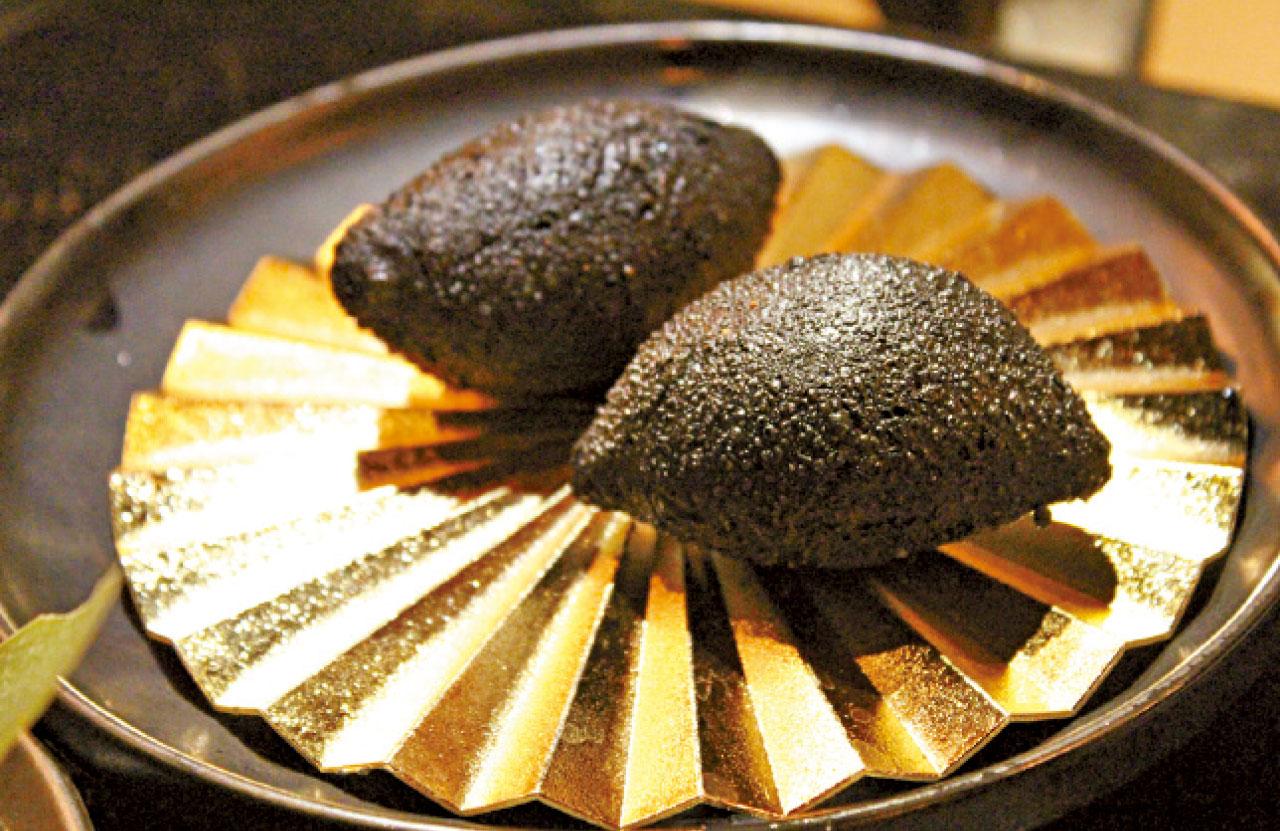 黑炭魚香鹹水角