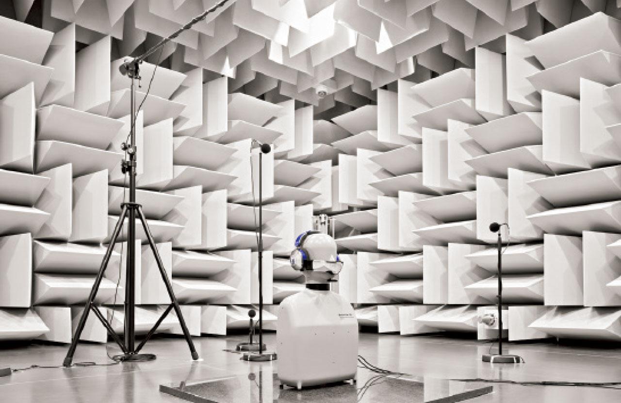 「瀨尿牛丸」級傑作 口罩+耳機Dyson Zone空氣淨化耳機