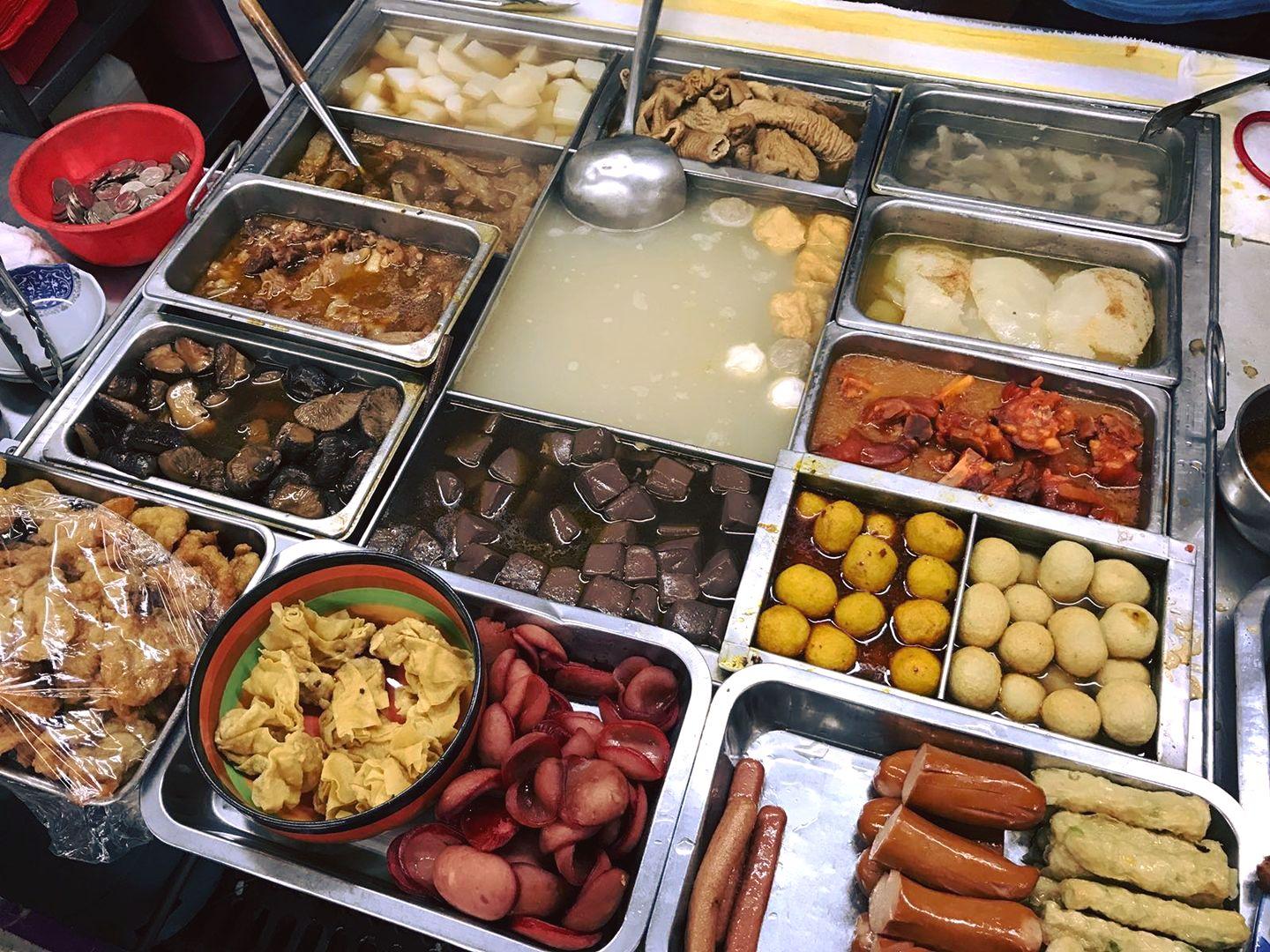 車仔麵餸菜有超過20款選擇。(相片來源:天然居麵食Facebook)