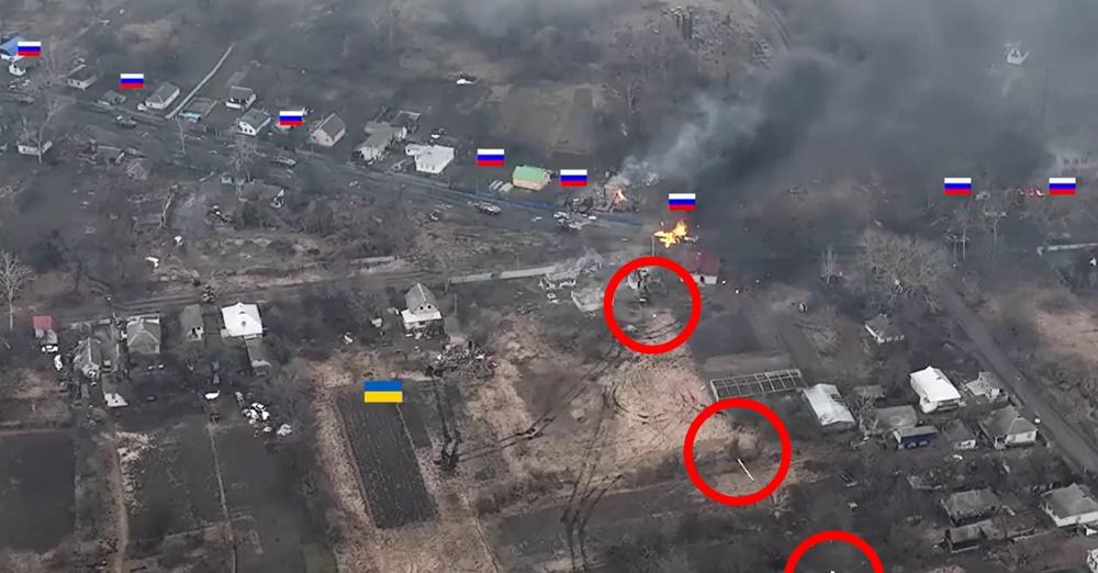 俄軍隨即開火還擊,但射擊方向並非發炮的烏坦克方向。(Twitter)