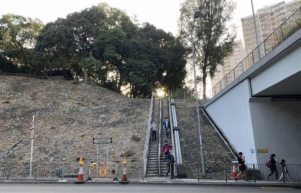 夜遊獅子山 日落下的望夫石