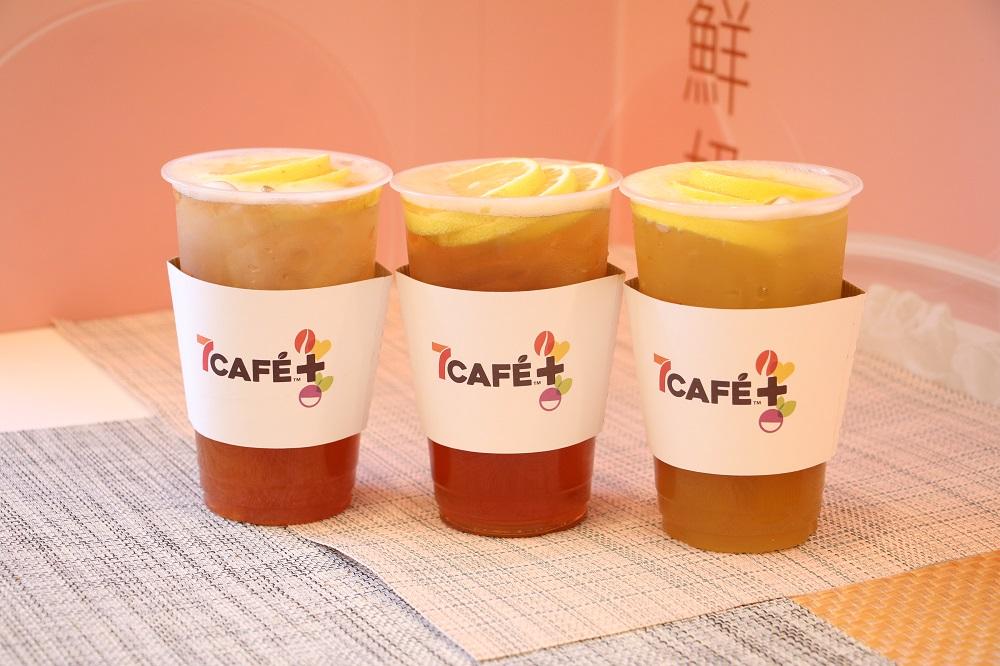 手搖冰茶系列味道同樣有驚喜,將酸甜的水果配合茶飲,冰涼消暑。