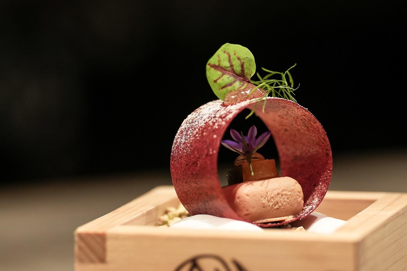 鵝肝紅菜頭配薄荷熱情果啫喱