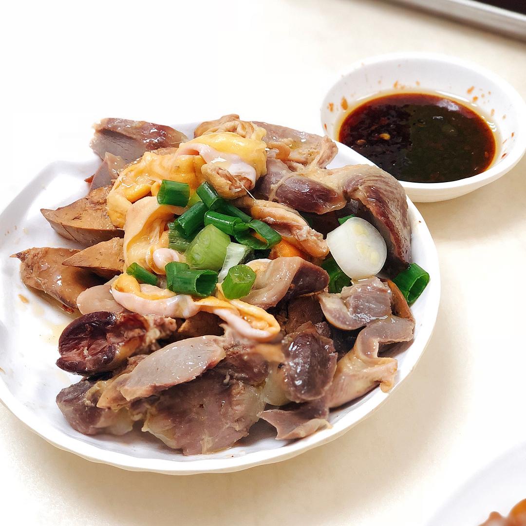 拿督星馬大飯店賣傳統星馬菜。(相片來源:instagram:Littlefoodiejojo)