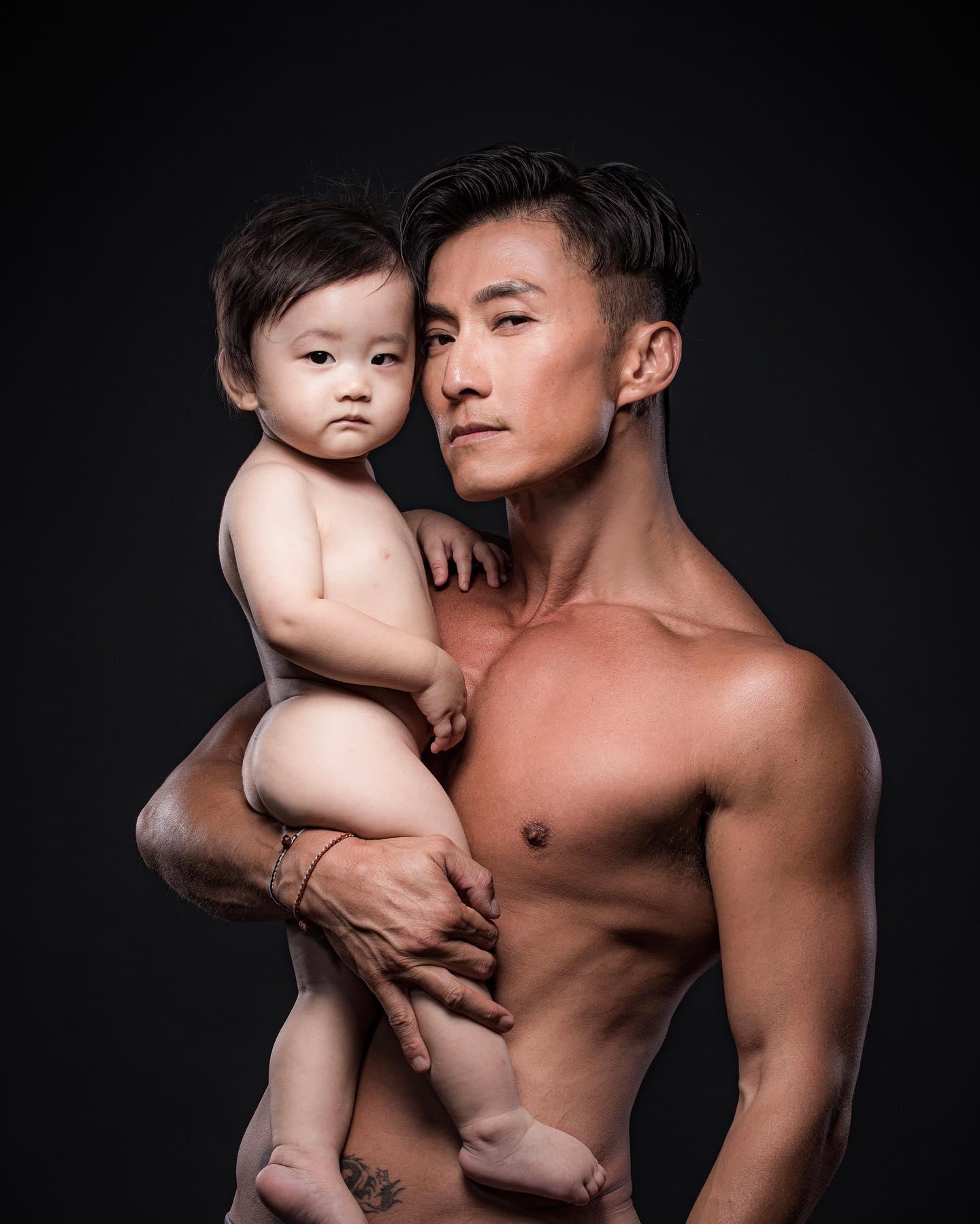 陳山聰半說笑指兒子Jaco比自己更受歡迎。(陳山聰FB)