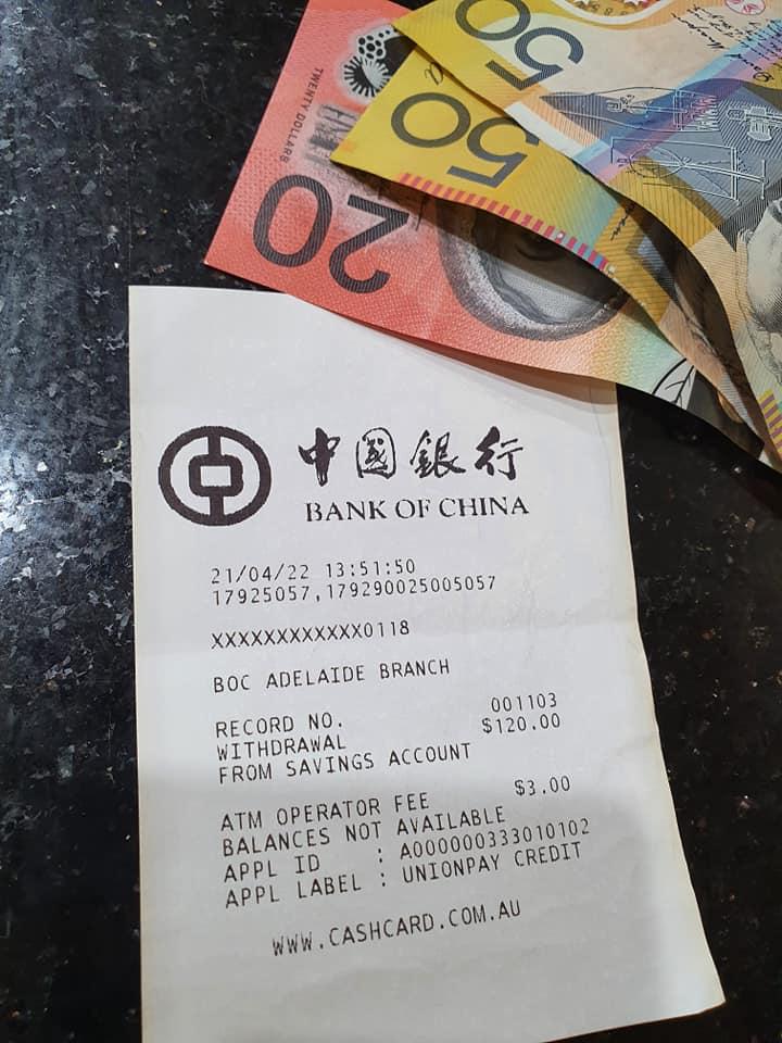 許智峯表示在受限制下仍在澳洲成功提款的單據。(Facebook圖片)