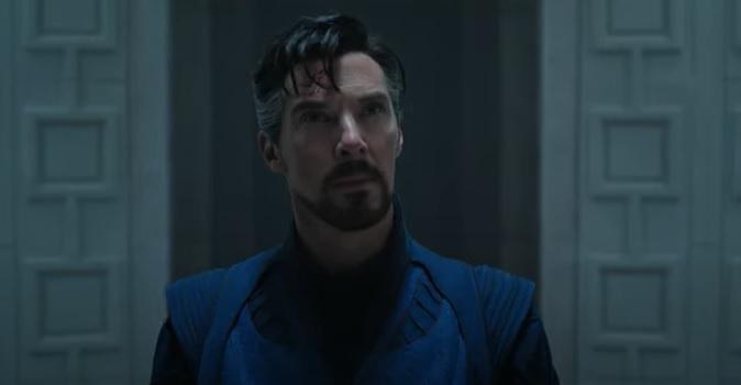 奇異博士被押到疑似光明會秘密基地。