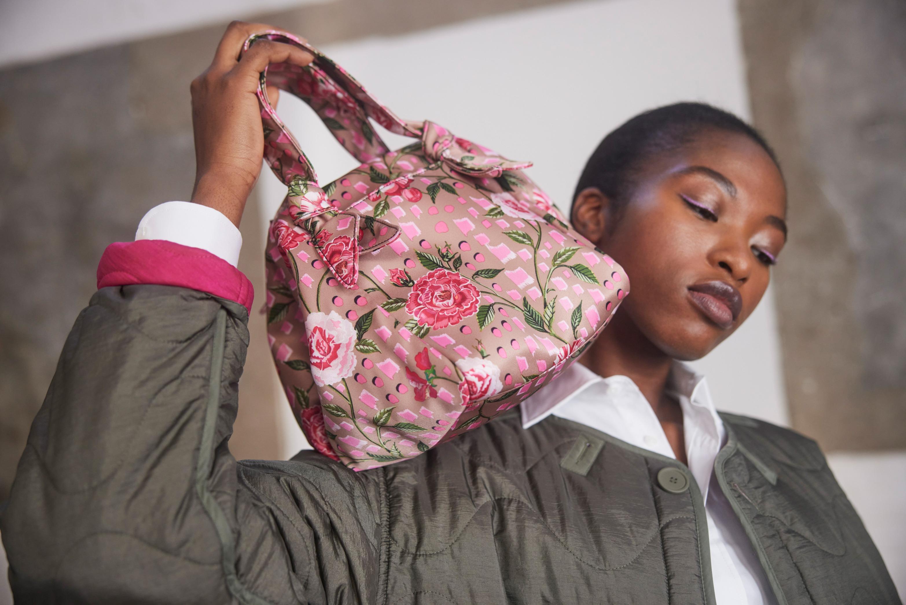 Cath Kidston 手提水桶袋 $950