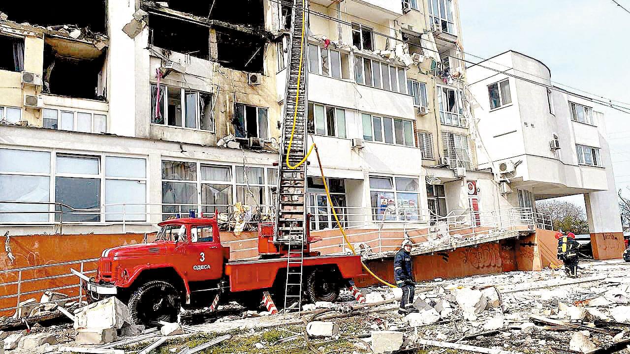 危急關頭|求助土國拯救被困烏軍 敖德薩民居遭炮擊8死