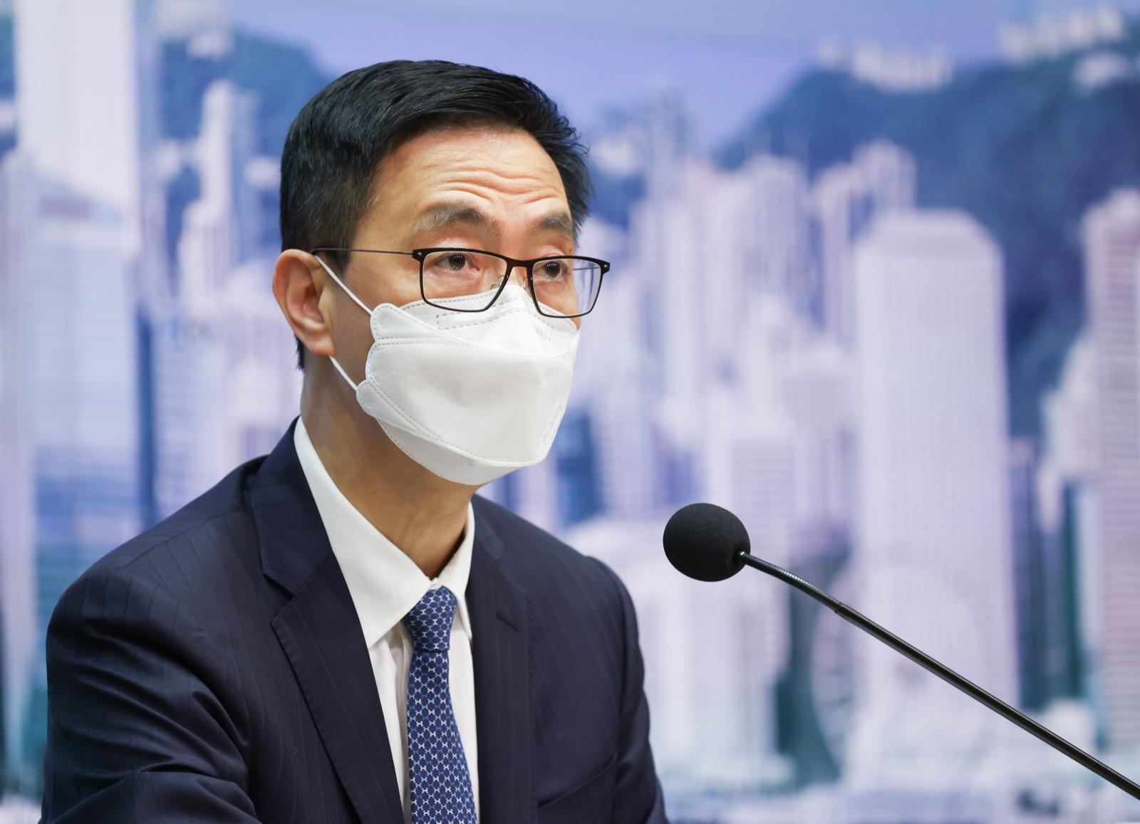 楊潤雄指,DSE如期開考,希望考生可以放下心頭大石,集中精神考試。