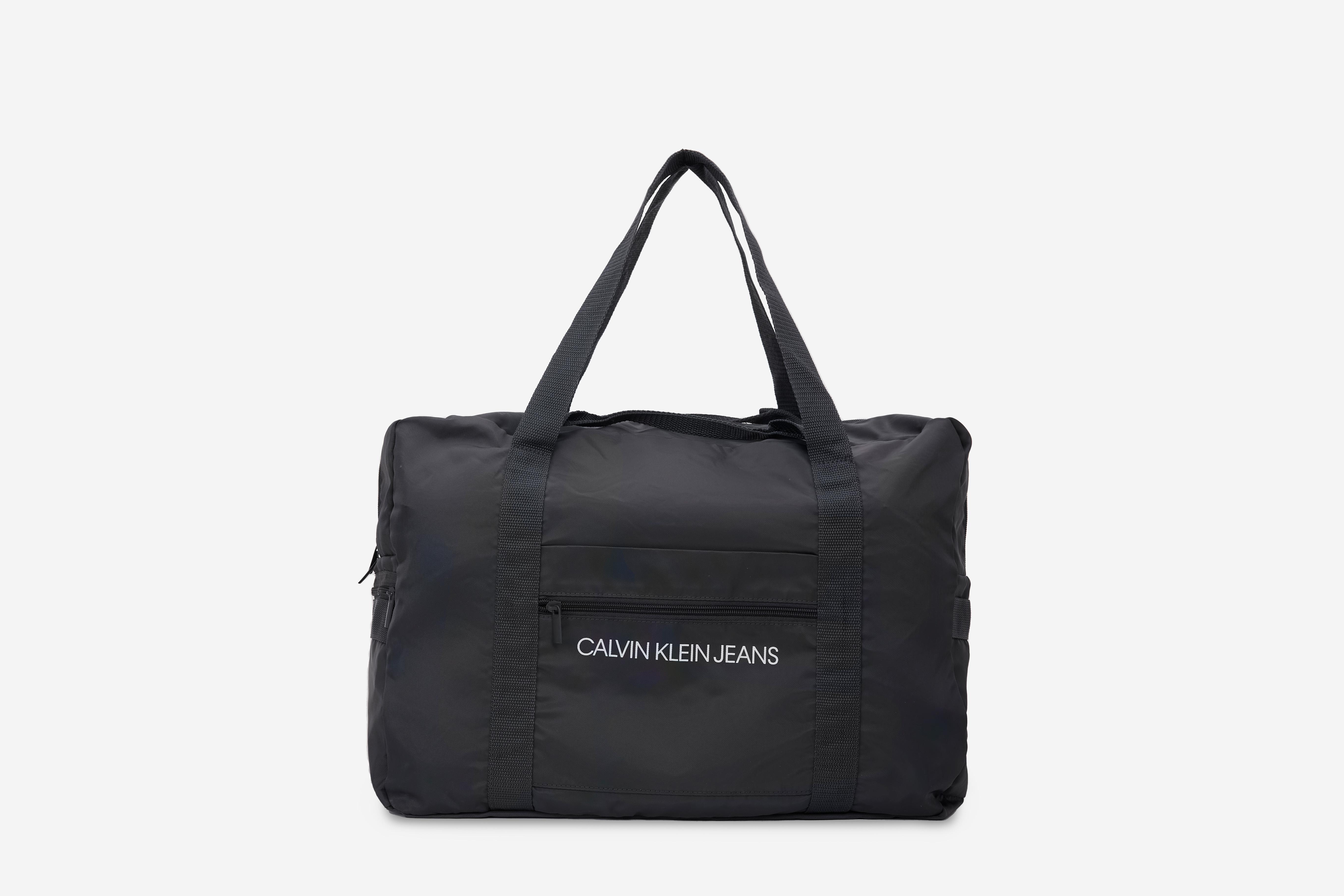 (10/5)Calvin Klein Outlet Foldable Travel Bag 折扣價:HKD$ 69(1 折)