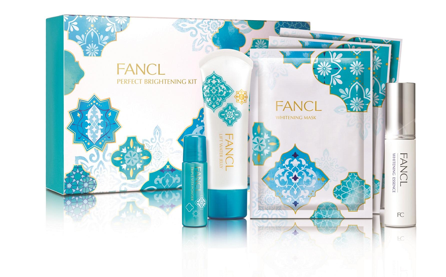 母親節2022禮物推介|FANCL 限量版 夏日亮白淡斑套裝 $598/套(原價$1,200) 長時間戴口罩令肌膚變得粗糙暗啞及無光澤,加上肌膚在春夏特別易受紫外光傷害,容易出斑,夏日亮白淡斑套裝齊集4款美白、補濕及淡斑等產品,包括王牌美白孖寶活氧祛斑精華及活氧祛斑面膜,以及首次登場的水潤補濕啫喱及亮白淡斑精華粉,為媽媽締造水、亮、透、白肌膚。 .水潤補濕啫喱 40g x 1支 .活氧祛斑面膜 21mL x 3片 .亮白淡斑精華粉 4g x 1支 .活氧祛斑精華 18mL x 1支