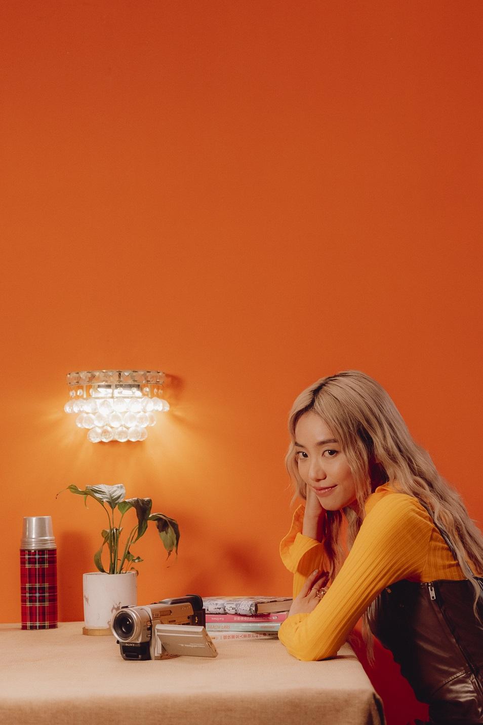 Jace新歌《Long D》MV呈現遠距離的甜蜜。