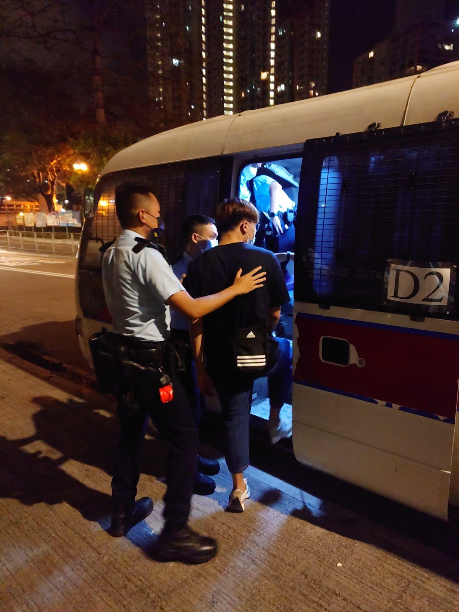 警黃大仙搗派對房間 拘1男1女負責人另票控4人