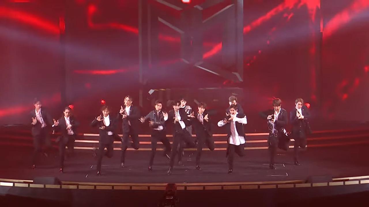 MIRROR首次公開演唱團歌,大表緊張。(關樂欣攝)