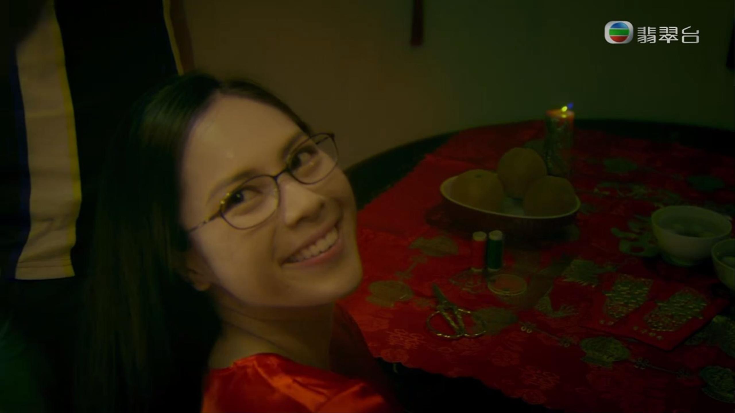 這個是Lulu出嫁,即是樊亦敏與黃子雄回憶女兒的畫面。