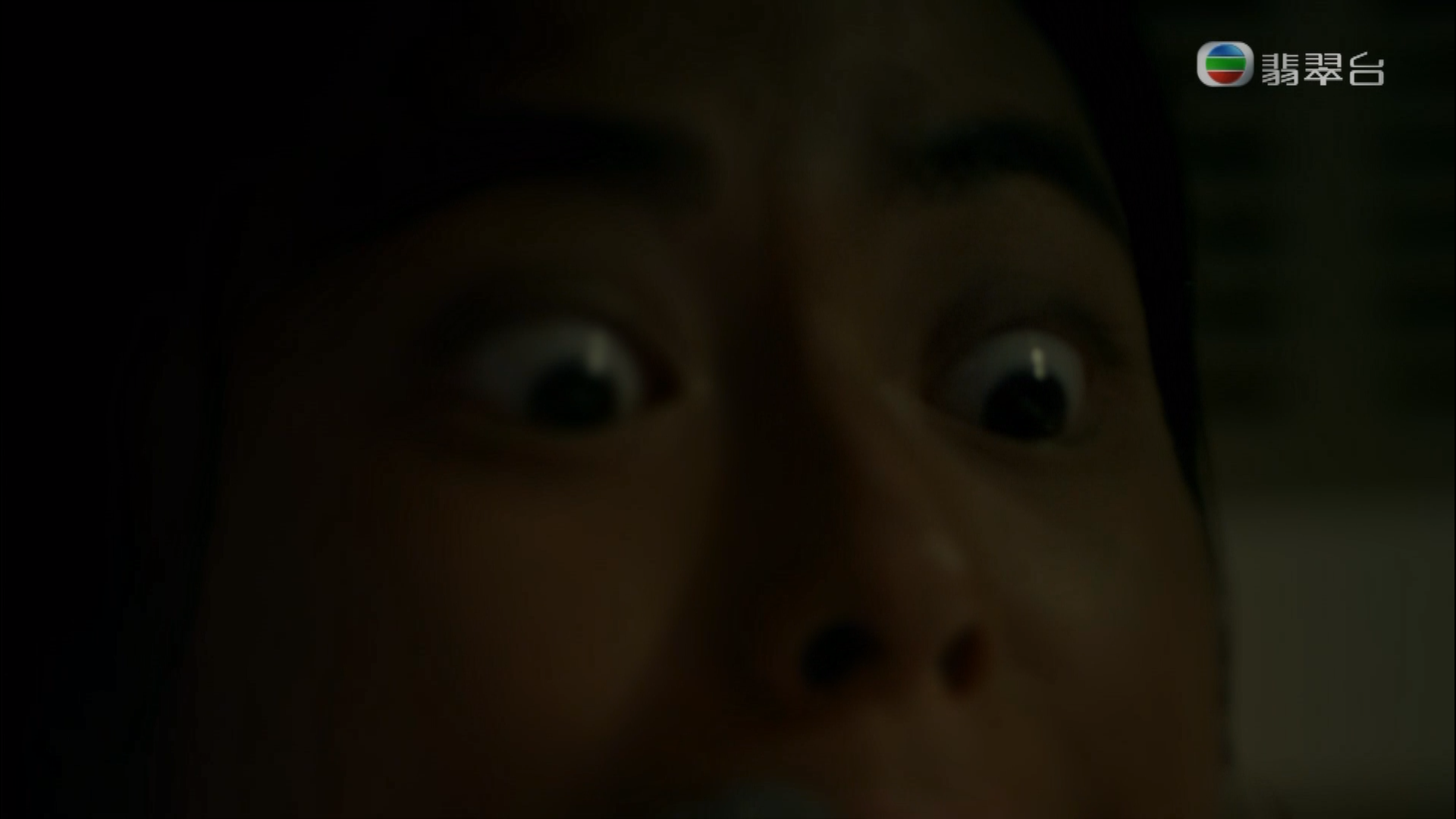 黃婉華在劇中自行墮胎。