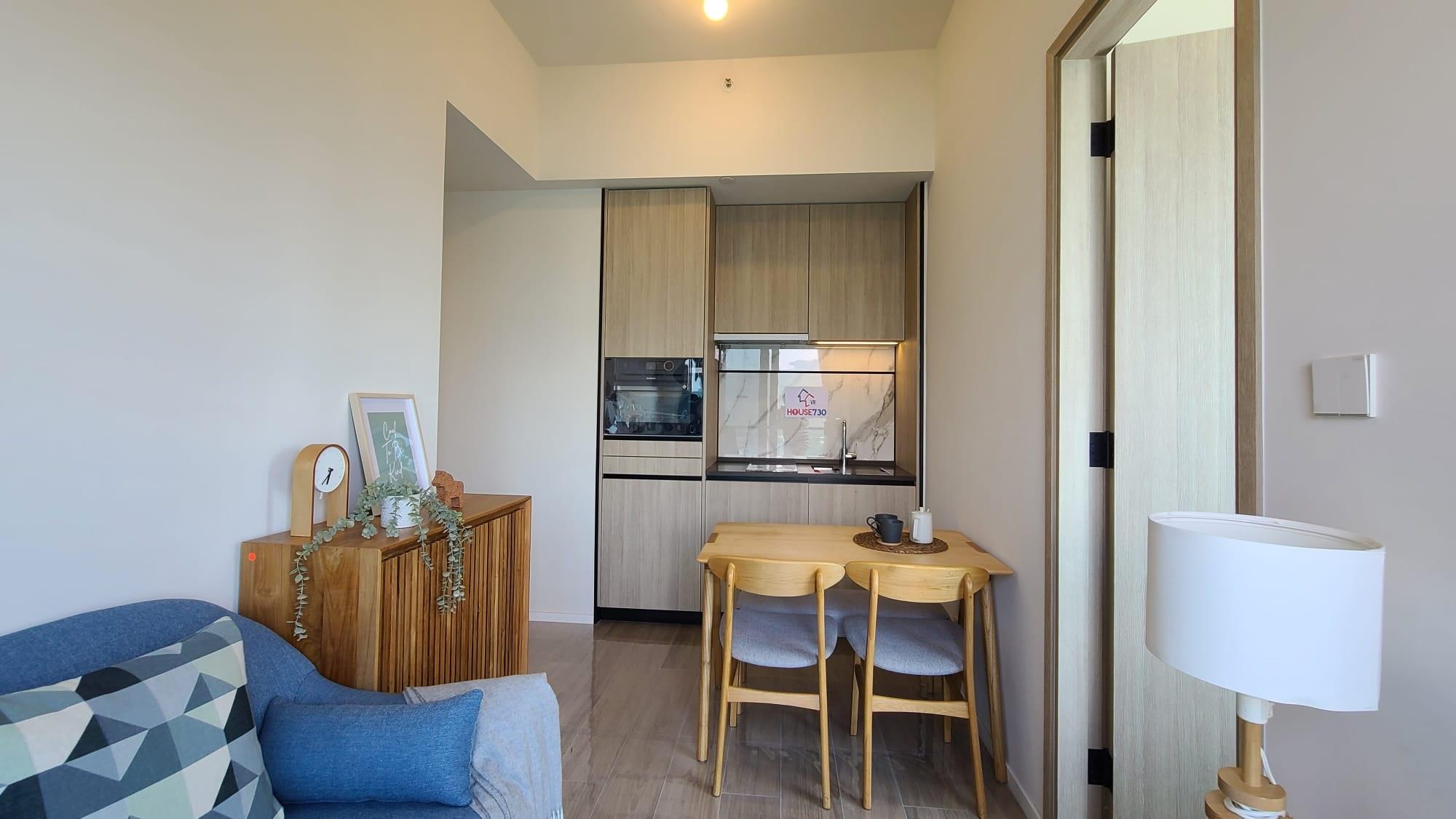 單位地面以歐洲意大利進口的木紋地磚鋪砌,美觀精緻。