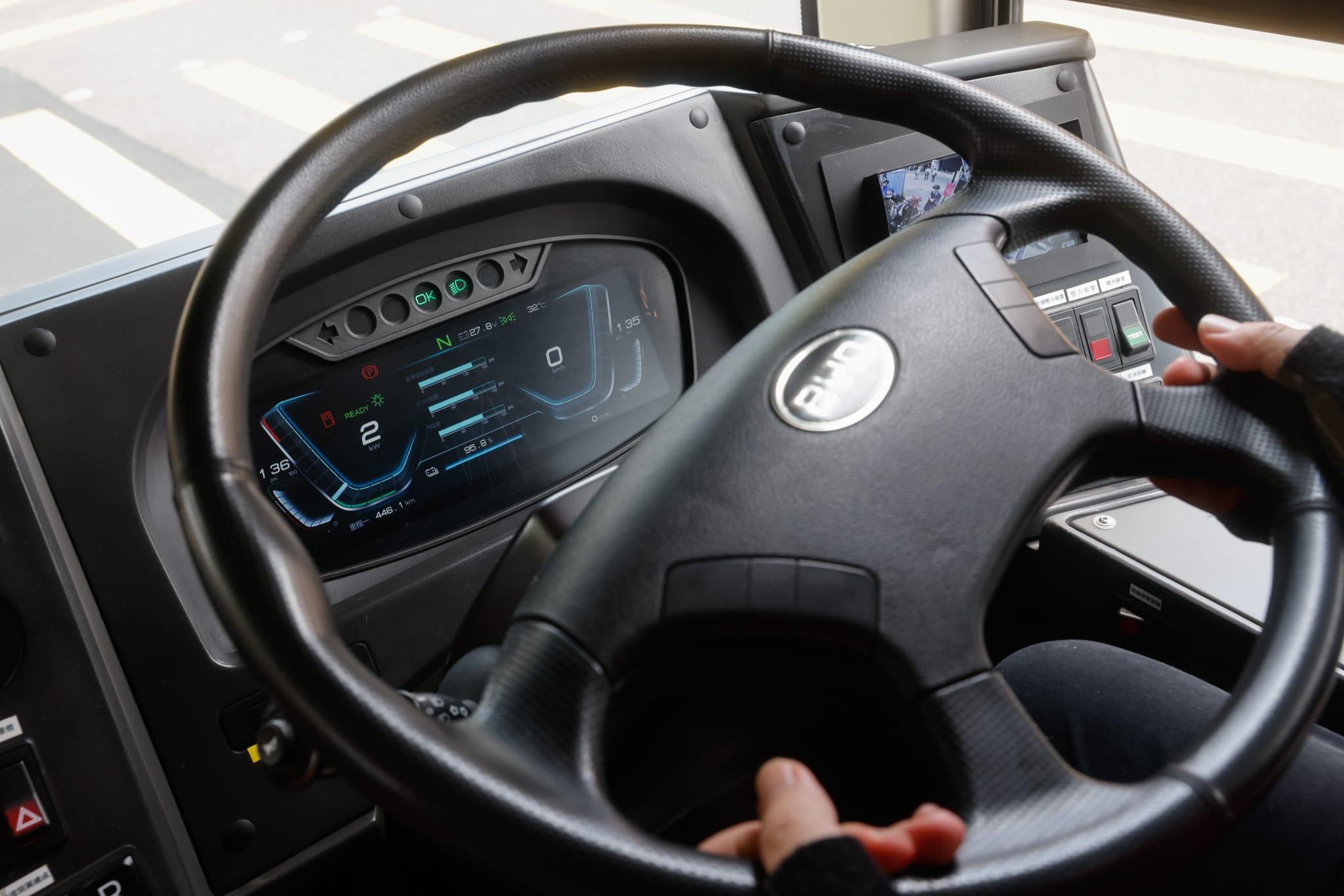 九巴新一代比亞迪單層電動巴士投入服務 行走6號線可載客81人