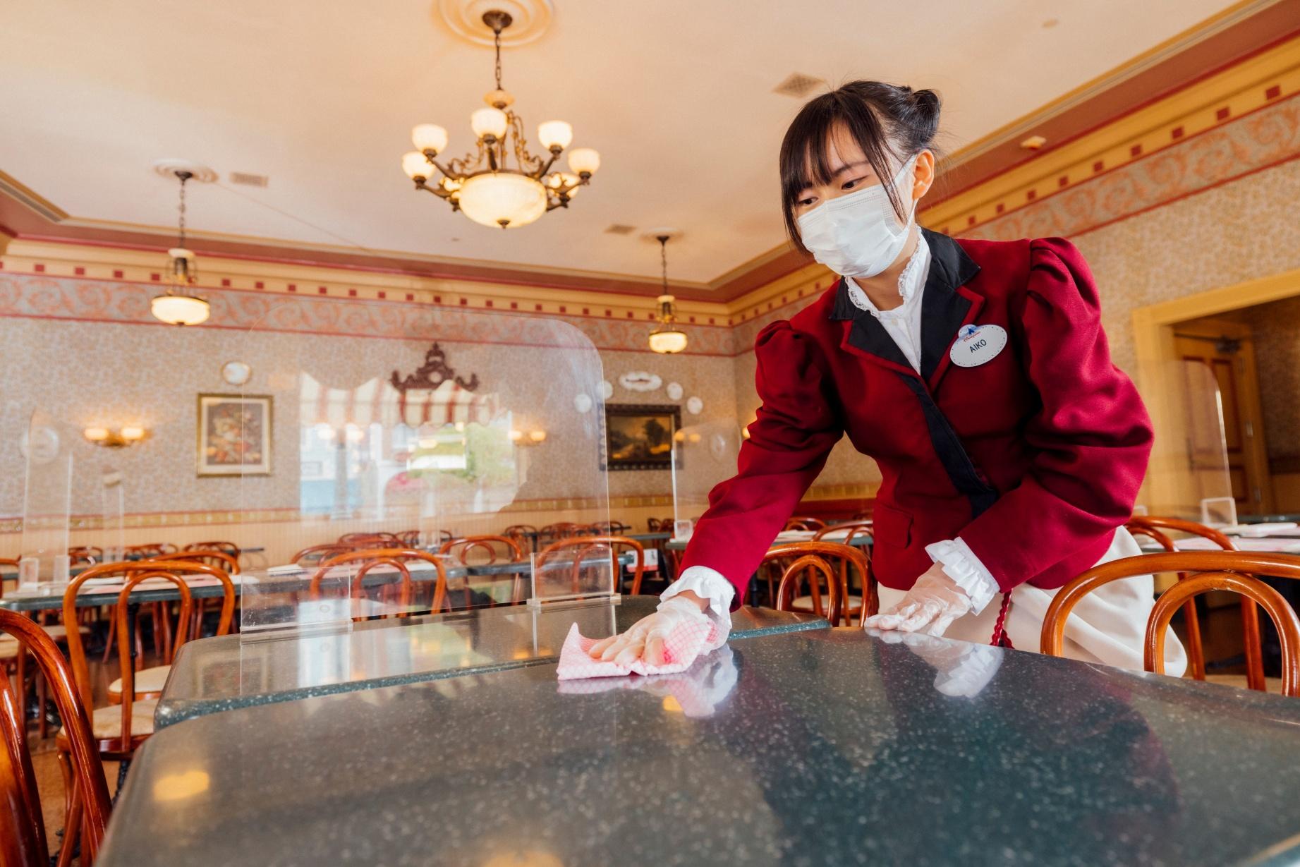 疫情|香港迪士尼下周四重開 推「迪士尼尊享卡」優先通行證低至79元