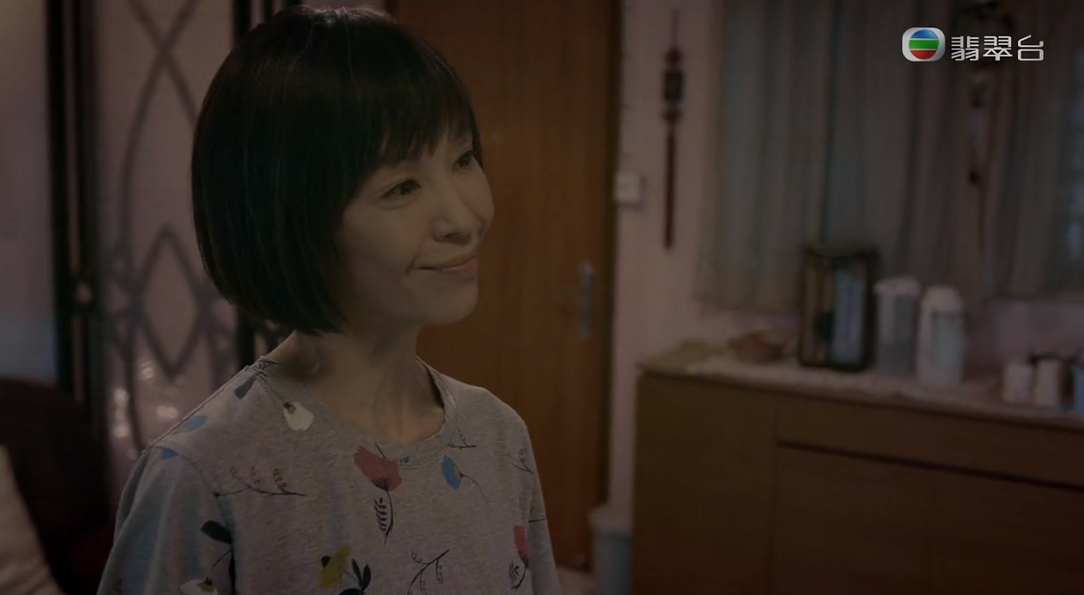 伍姑娘令人不寒而慄,非常好戲。