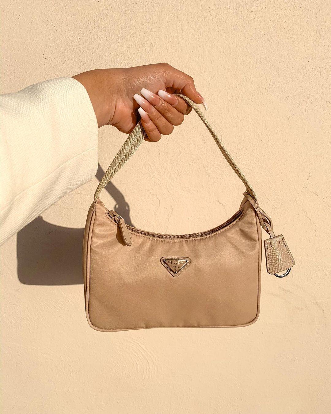 Prada Re-Nylon Re-Edition 2000 mini-bag (instagram @kirstiegreaves)