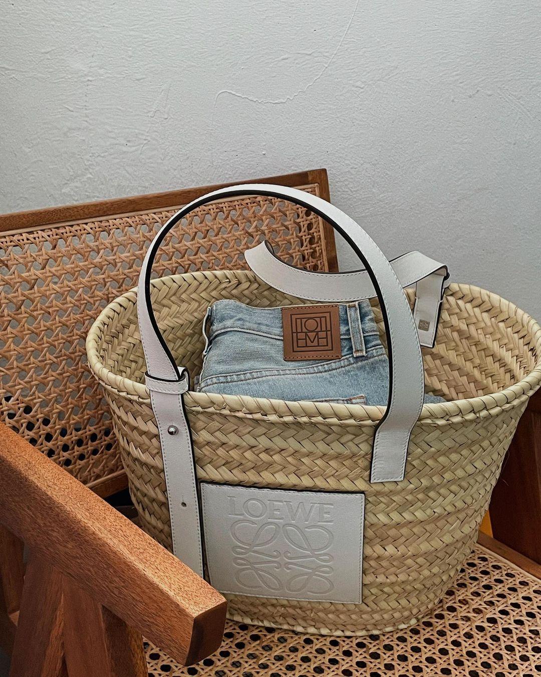 Loewe Basket bag in palm leaf and calfskin (instagram @nyctoparis)
