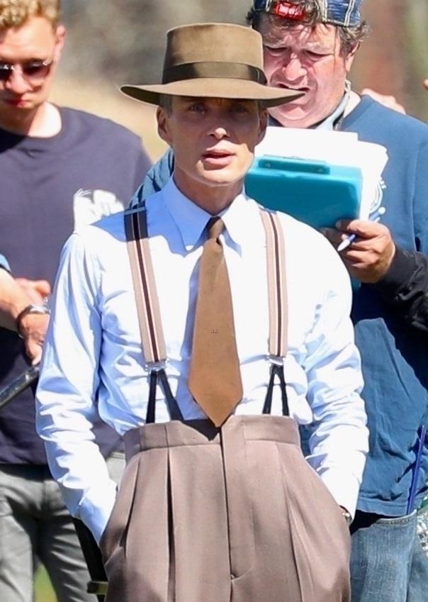 Cillian拍罷場戲發現記者。