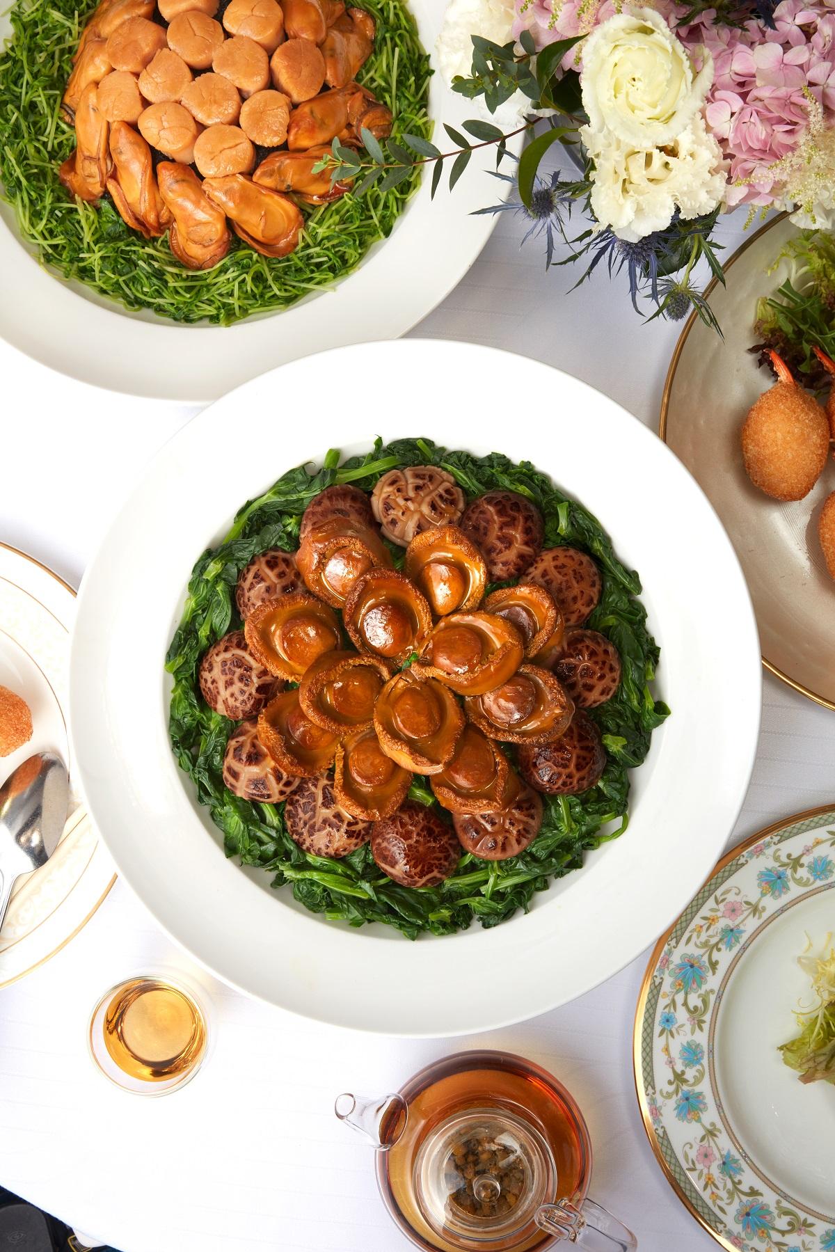 蠔皇原隻鮑魚扣花菇