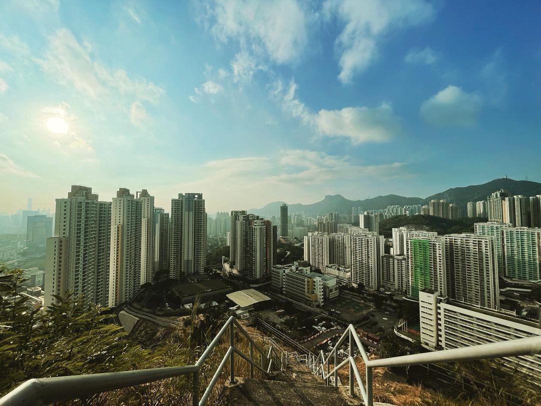 九龍灣 平山 (圖片來源: instgram @ sylviaballball)