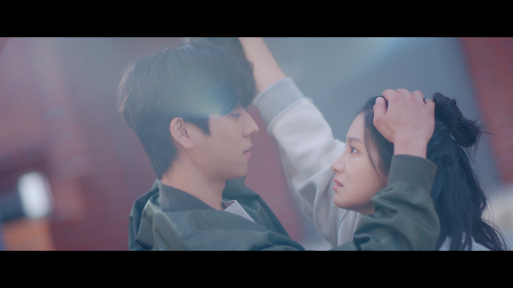 蔡鍾協的冧女攻略,摸頭是招手之人。