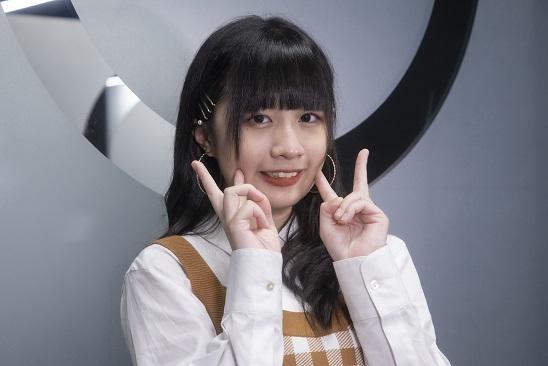 出道前玩cosplay的Sica古靈精怪,率直性格深得粉絲喜愛。