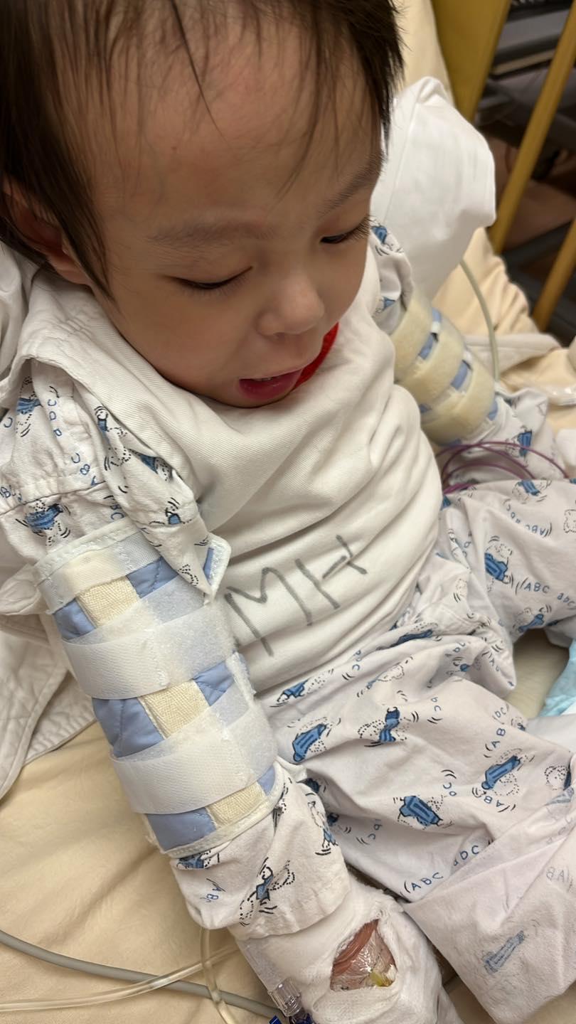 產男嬰信信出院不足一周再入院