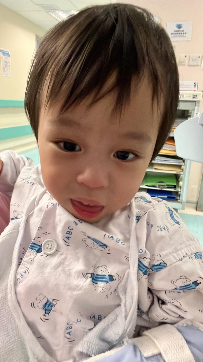 早產男嬰信信的凝血指數比正常高出7倍。