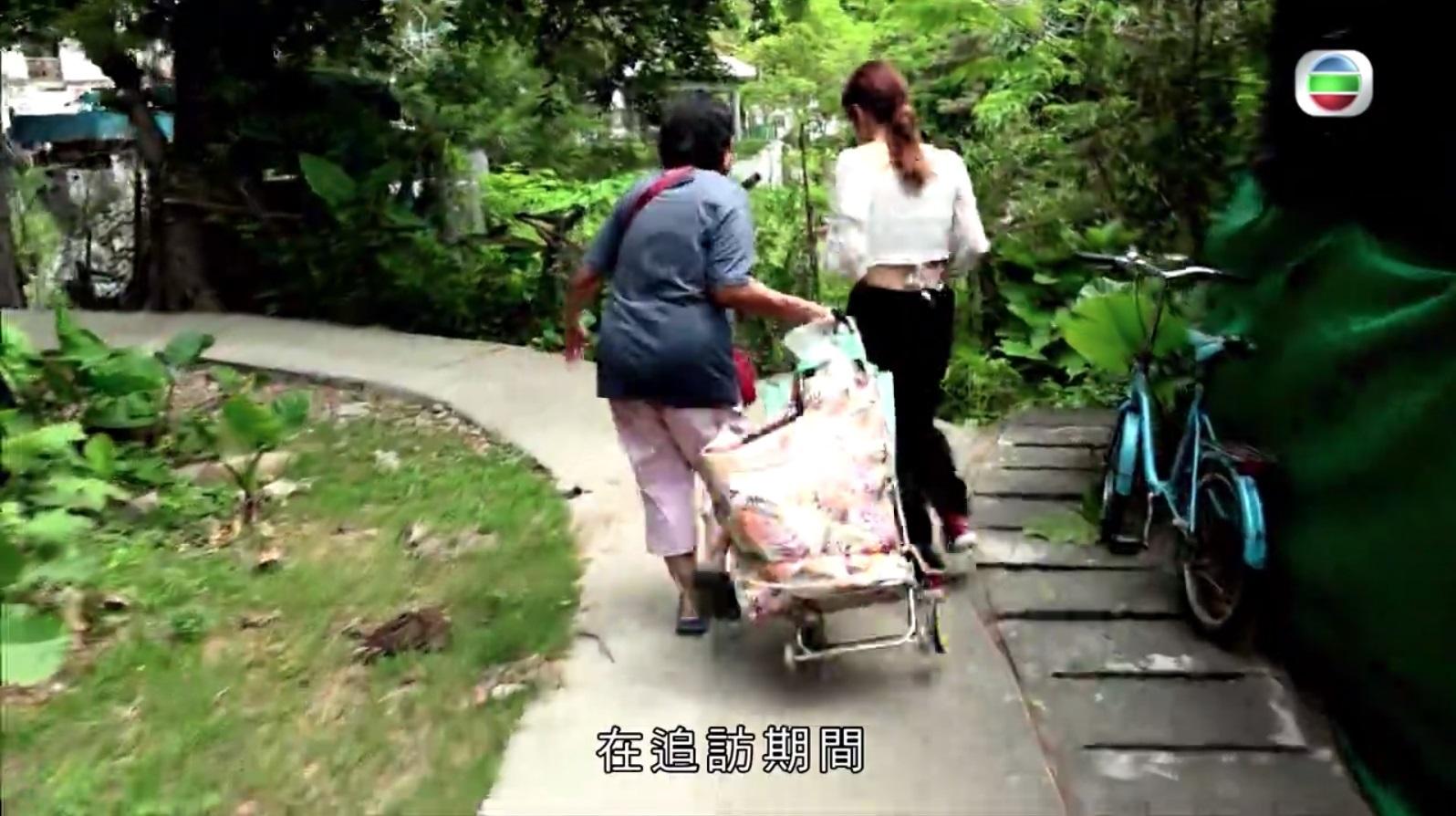 利穎怡採訪老鼠屋業主遇襲報警