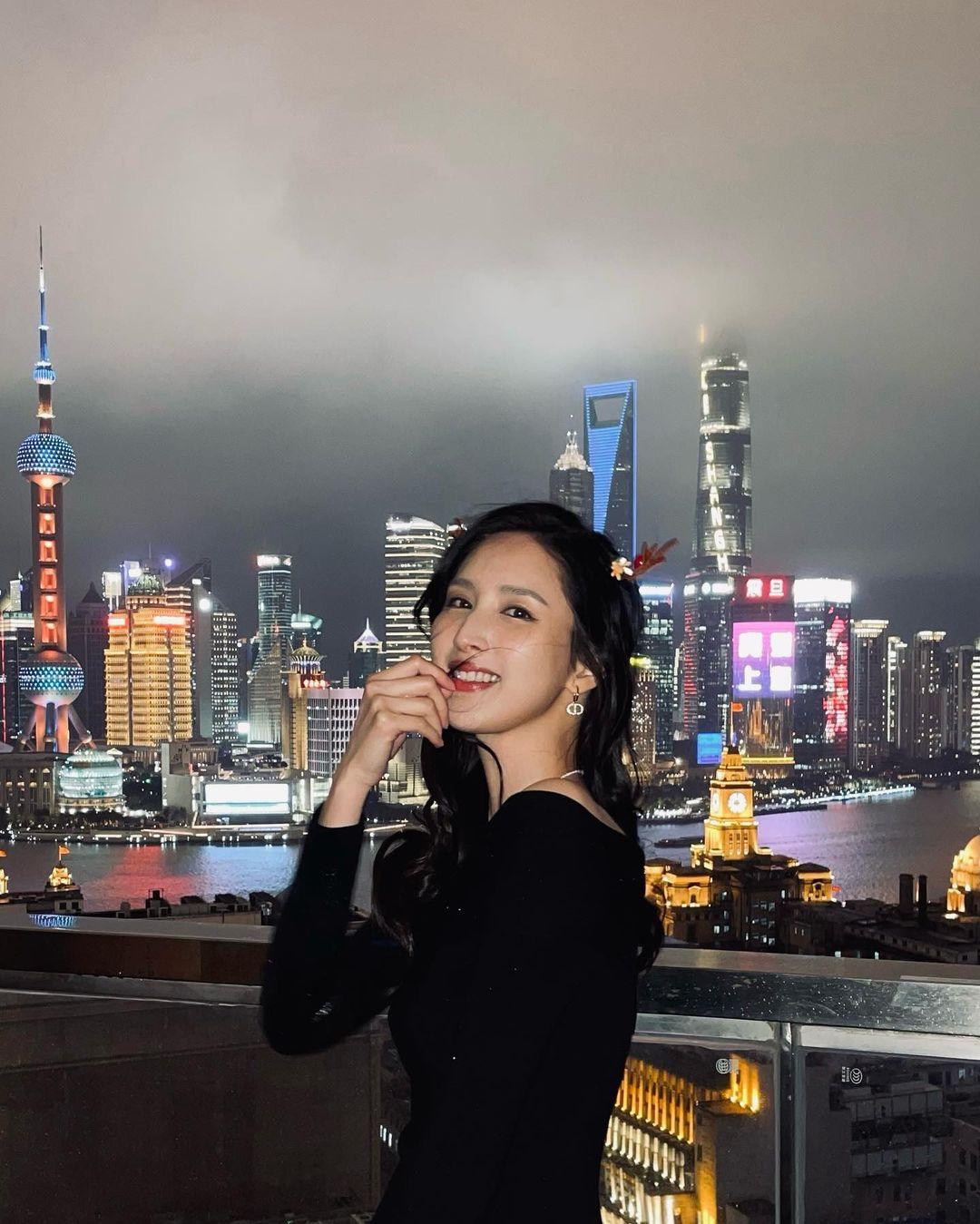 何天兒(前名何傲兒、IG圖片)