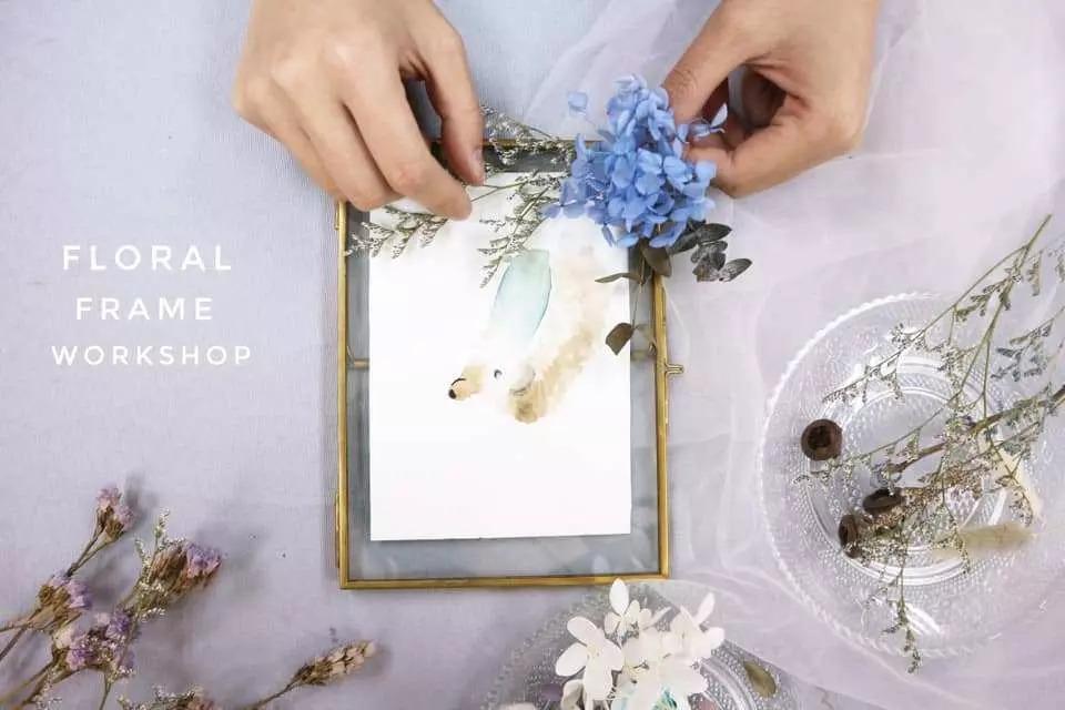 在選擇花材時,會根據想要的大小,再建議配搭花材數量