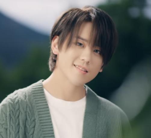 姜濤代言的牙膏產品,近日推出紀念品套裝。