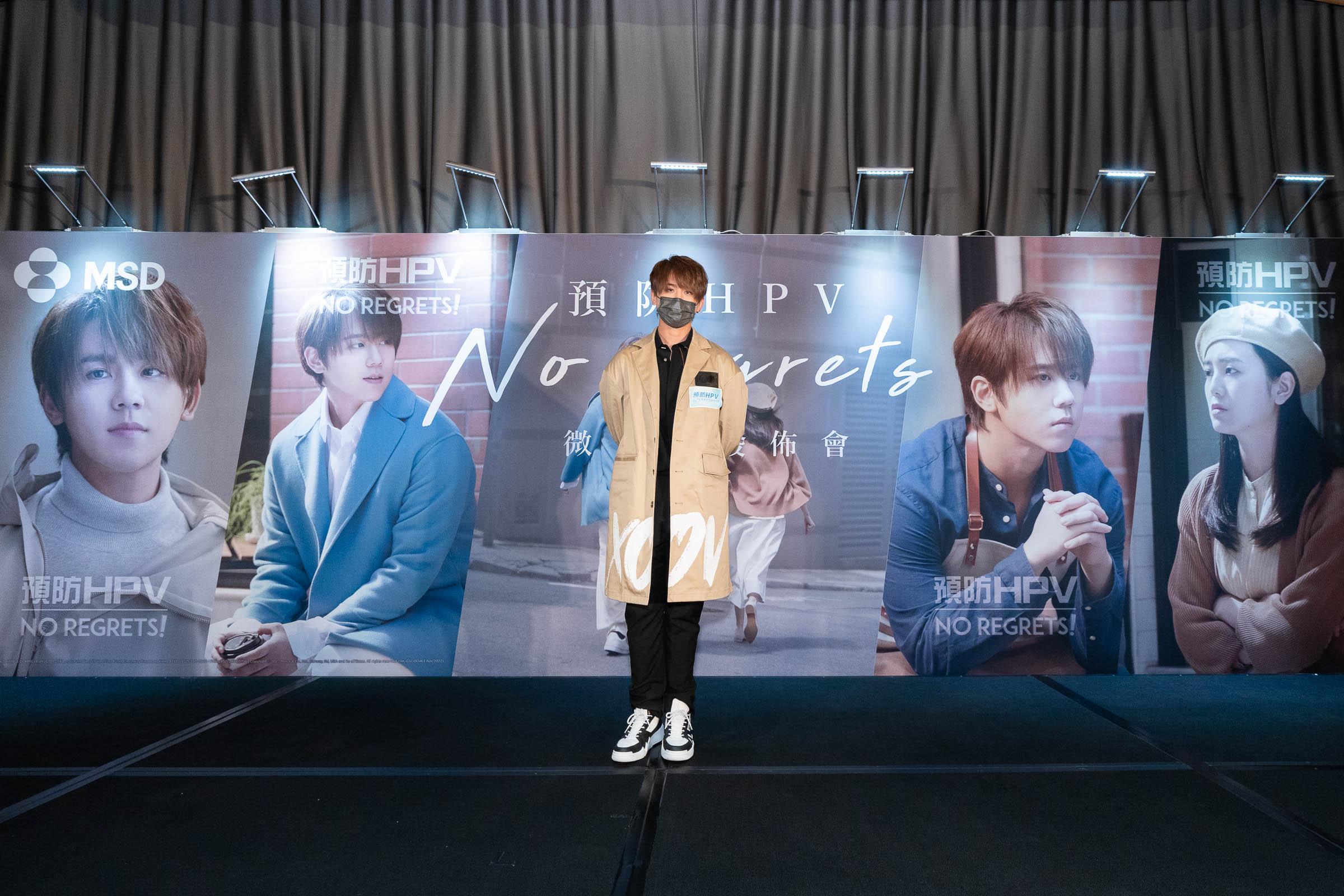 姜濤在微電影中飾演孝順的兒子。