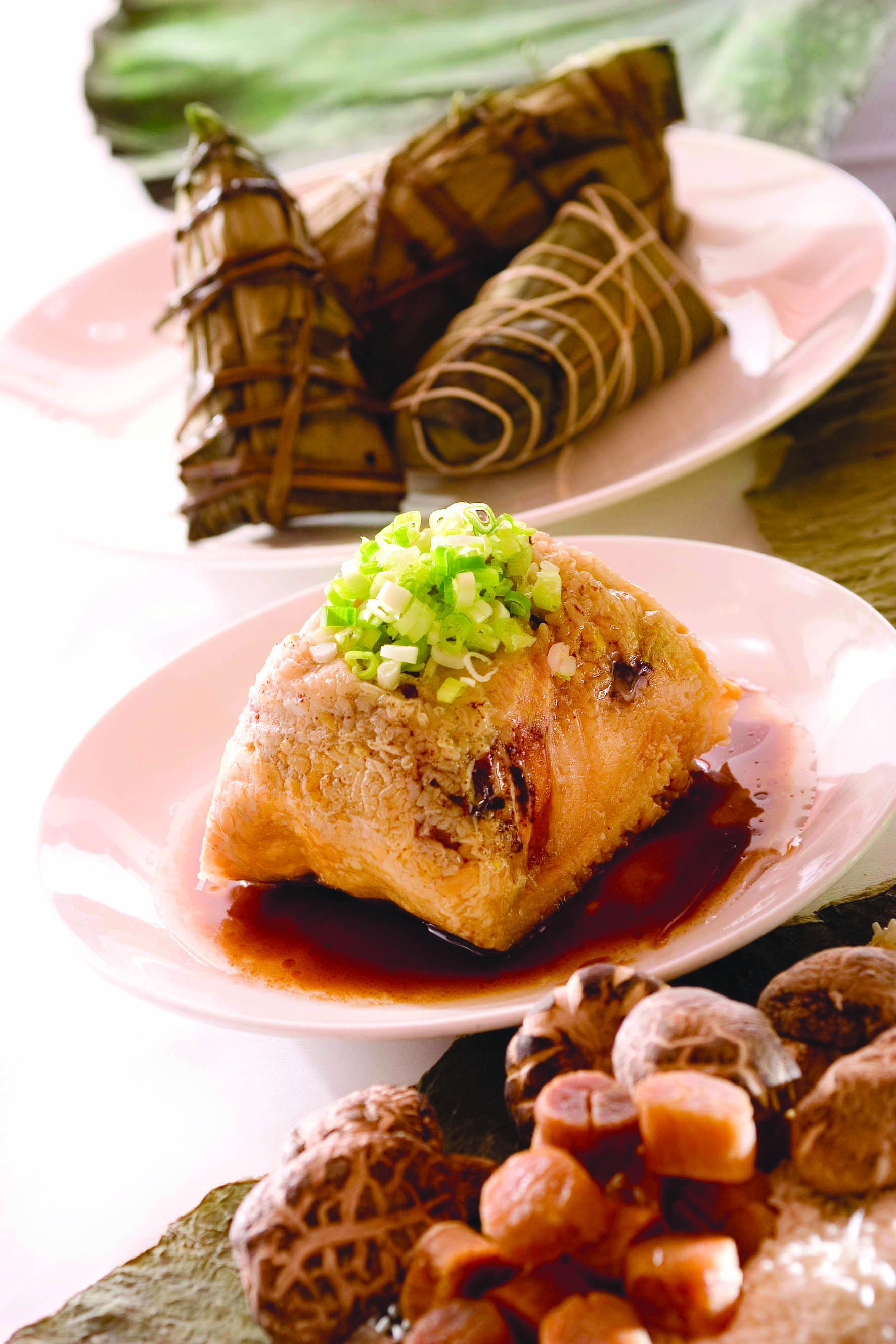 帝苑雙黃金華火腿瑤柱裹蒸粽