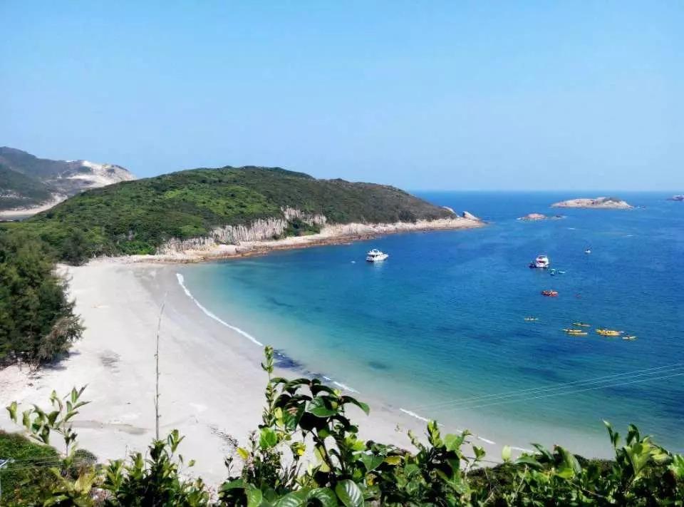 帶大家浮潛探索白腊的自然生態,暢游白腊_白腊仔_甕缸灣,海域平淺,生態豐富