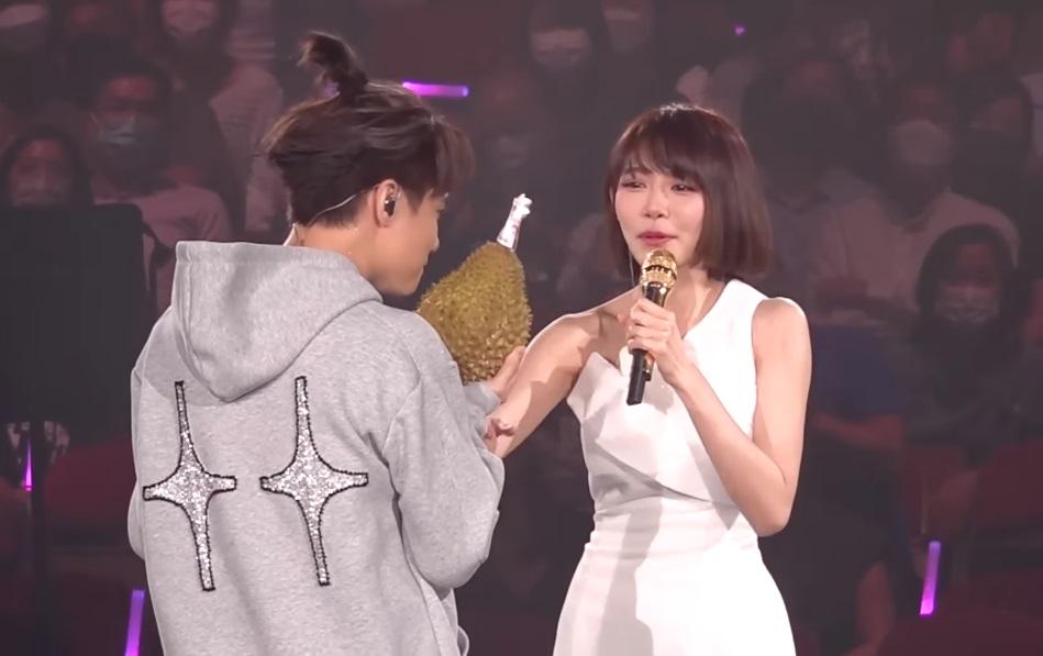 林明禎驚喜現身張敬軒紅館個唱